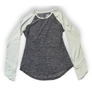 The North Face Women's LS Flash Dry Wicking Athleisure Sports Gym Top Gray Sz S